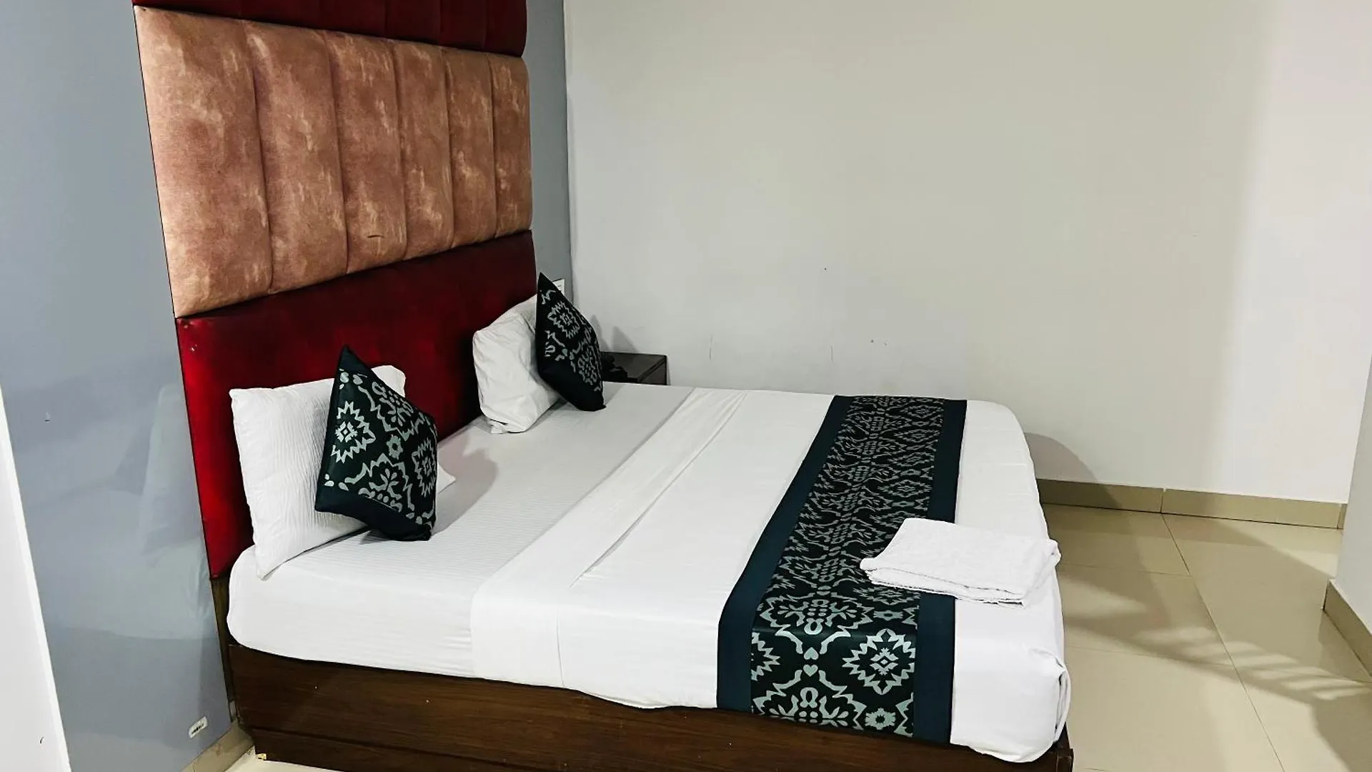 Hotel Marina Near Igi Airport Delhi Nové Dillí